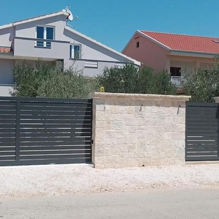M&L Holliday Home Biograd Na Moru Exterior photo