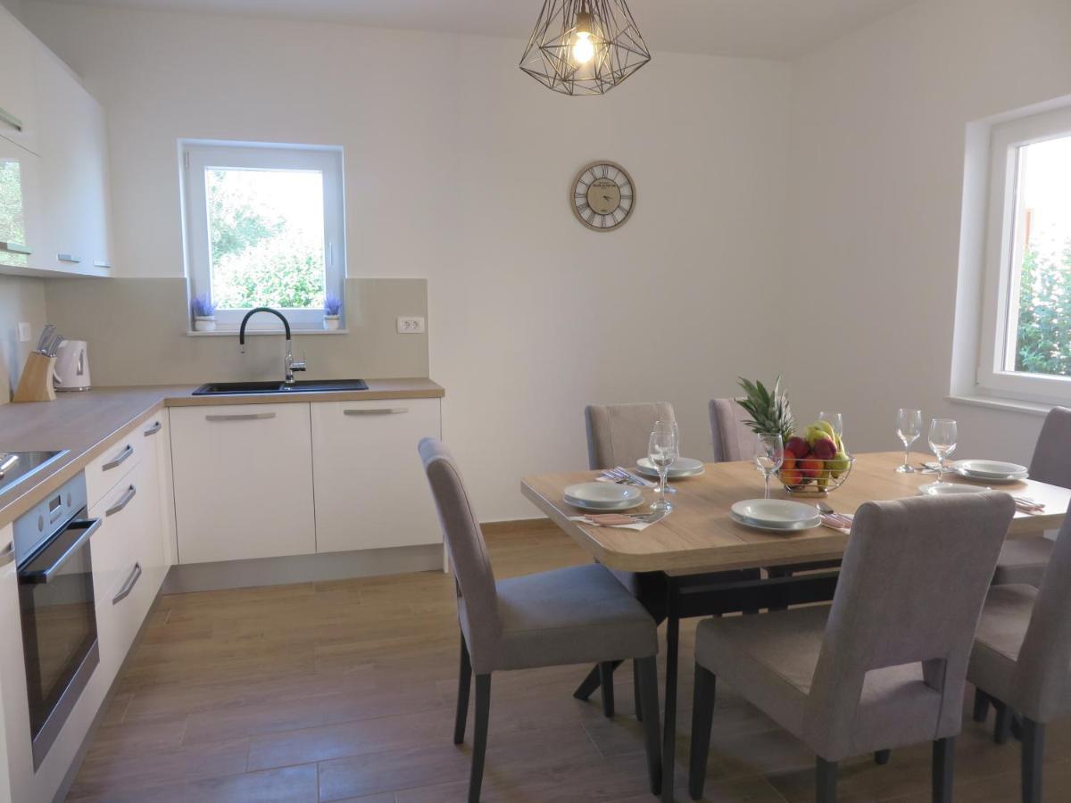 M&L Holliday Home Biograd Na Moru Exterior photo