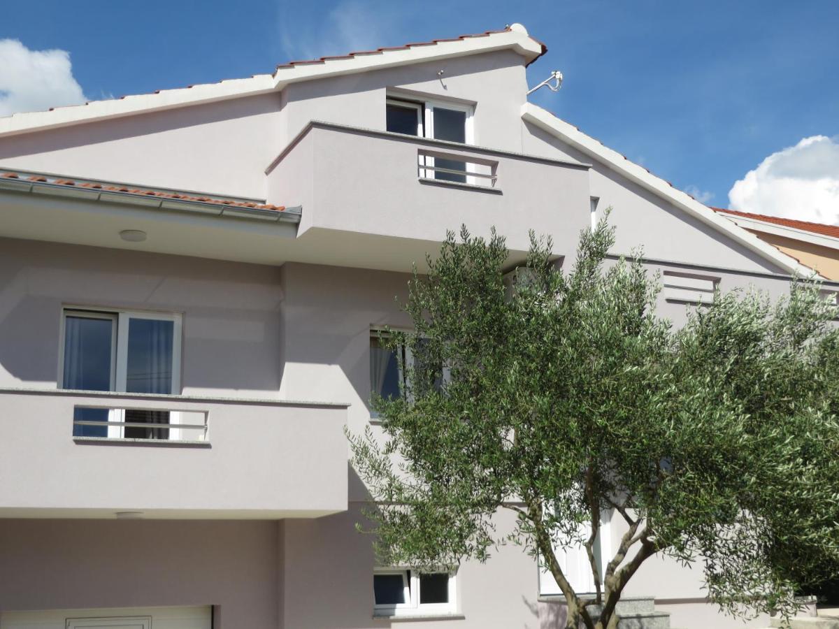 M&L Holliday Home Biograd Na Moru Exterior photo