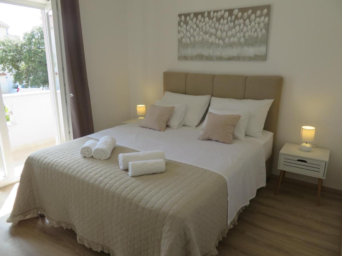 M&L Holliday Home Biograd Na Moru Exterior photo